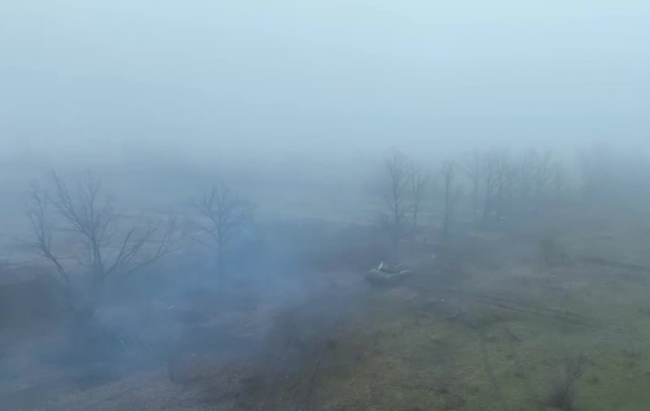 Окупанти під прикриттям туману почали штурм Покровська з технікою: як справляються Сили оборони Окупанти під прикриттям туману почали штурм Покровська з технікою: як справляються Сили оборони